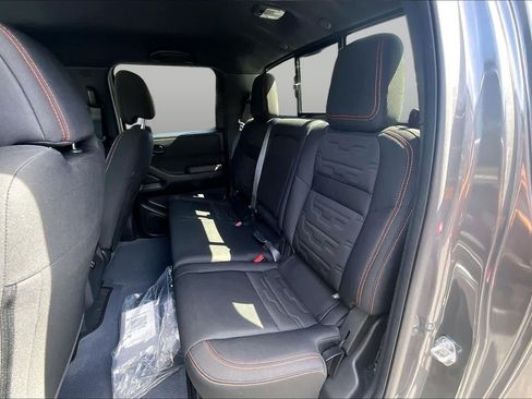 Used 2026 Nissan Frontier PRO-4X AWD/4WD image 21