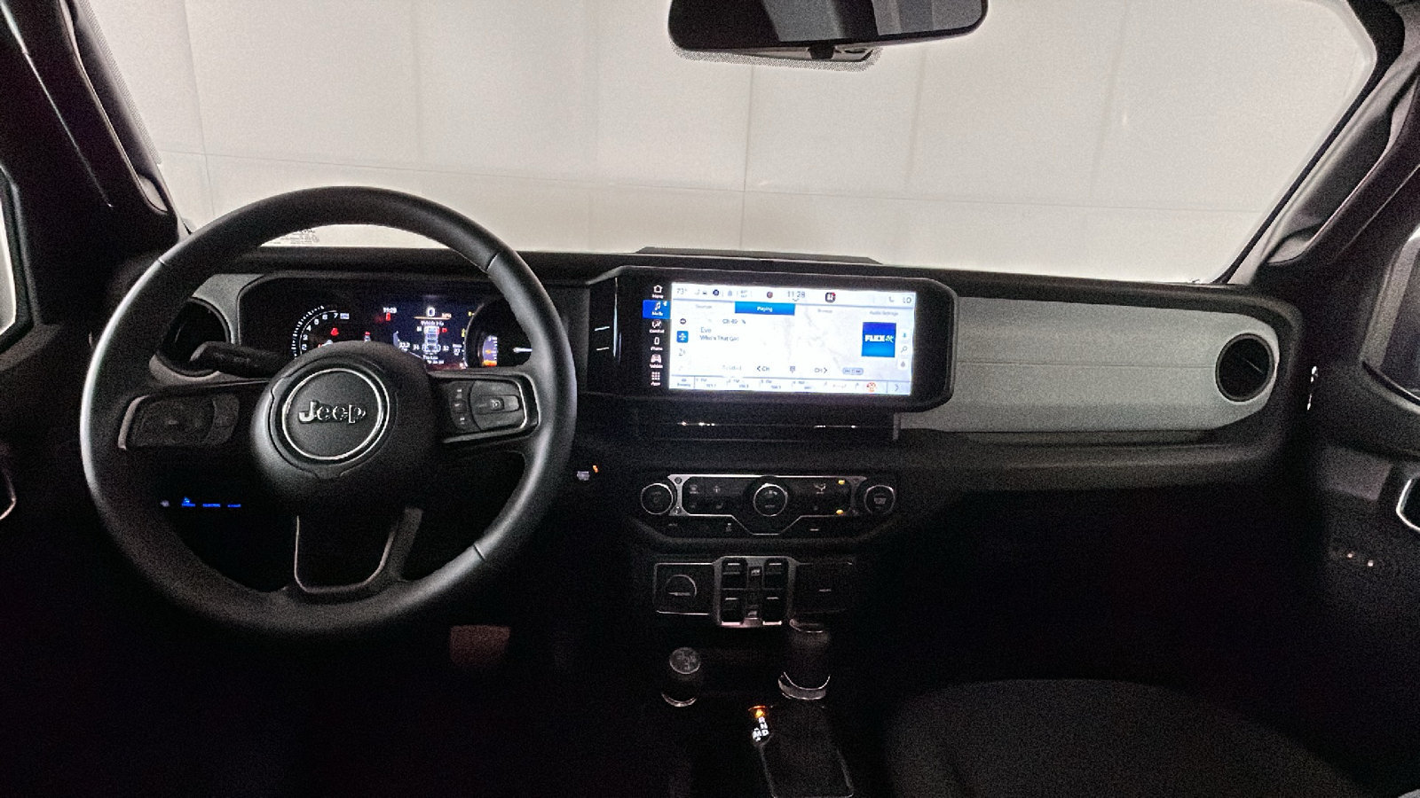 Used 2024 Jeep Wrangler Unlimited w/ Convenience Group AWD/4WD image 31
