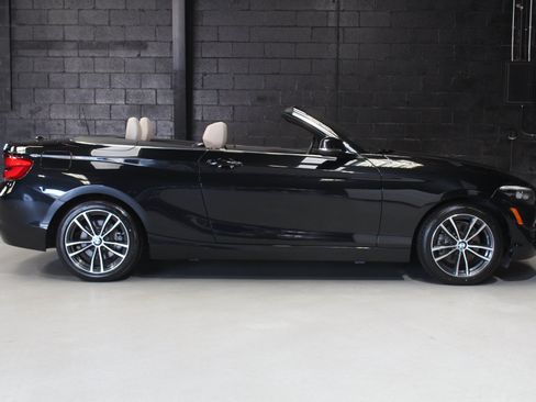 Used 2018 BMW 230i Convertible RWD image 20