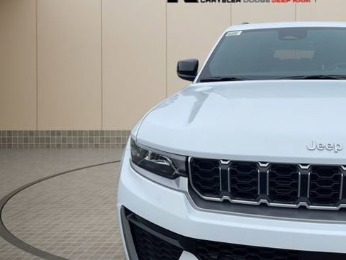 New 2026 Jeep Grand Cherokee L Limited image 10