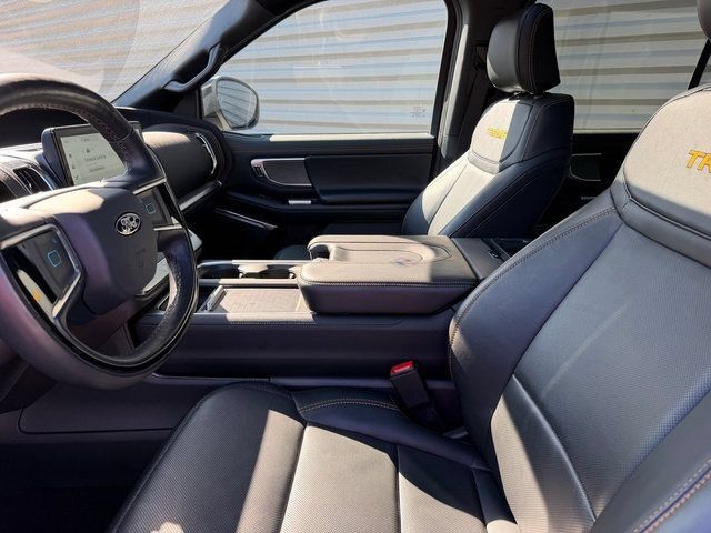 Used 2025 Ford Expedition Tremor AWD/4WD image 18