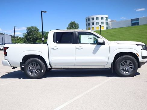 Used 2026 Nissan Frontier SV w/ All-Weather Content Package RWD image 4