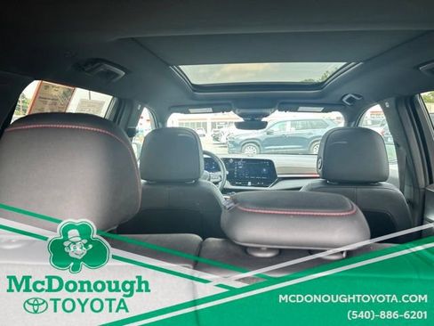 Used 2025 Chevrolet Equinox RS w/ Safety and Technology Package AWD/4WD image 8