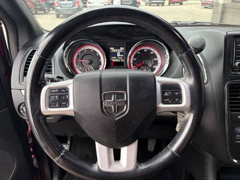 Used 2019 Dodge Grand Caravan GT image 24