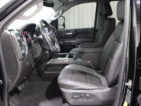 Used 2022 Chevrolet Silverado 2500 LTZ w/ LTZ Plus Package AWD/4WD image 3