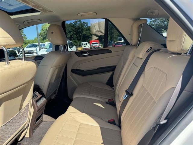 Used 2019 Mercedes-Benz GLE 400 4MATIC image 29