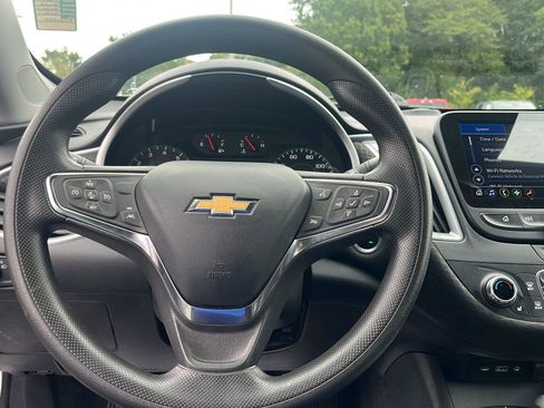 Used 2024 Chevrolet Malibu LT image 15