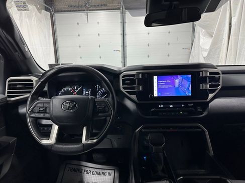 Used 2025 Toyota Tundra SR5 w/ SR5 Convenience Package AWD/4WD image 16