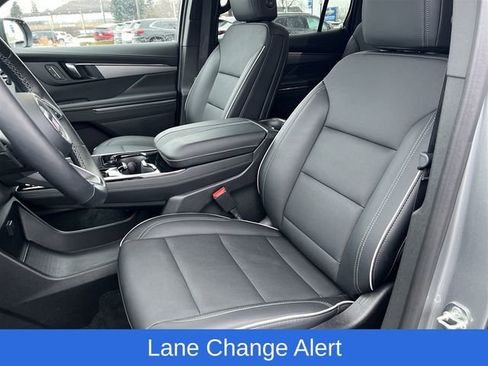 Certified 2025 Buick Enclave Preferred image 18