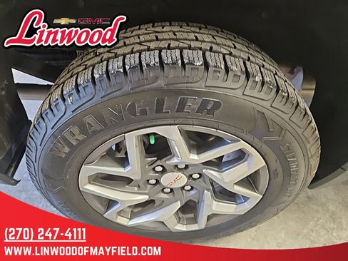 Used 2024 GMC Sierra 1500 SLT w/ X31 Off-Road Package image 8