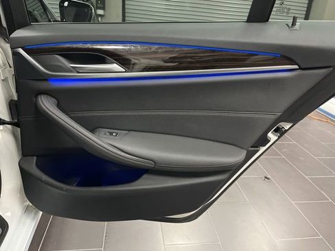 Used 2021 BMW 540i 540i 4D Sedan w/ Convenience Package image 13