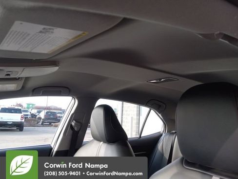 Used 2022 Toyota Camry SE image 23