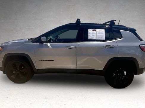 Used 2019 Jeep Compass Latitude AWD/4WD image 3