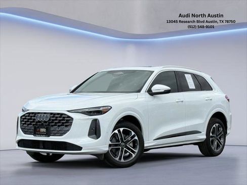 Certified 2025 Audi Q5 Premium Plus w/ Premium Plus AWD/4WD image 1