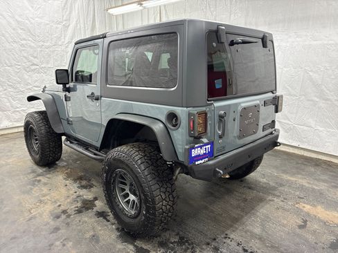 Used 2014 Jeep Wrangler Rubicon w/ Power Convenience Group AWD/4WD image 4