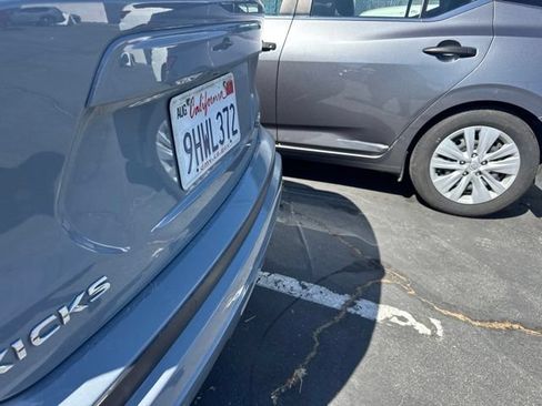 Certified 2023 Nissan Kicks SV FWD image 4