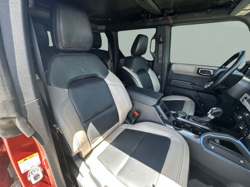 Used 2024 Ford Bronco Wildtrak AWD/4WD image 39