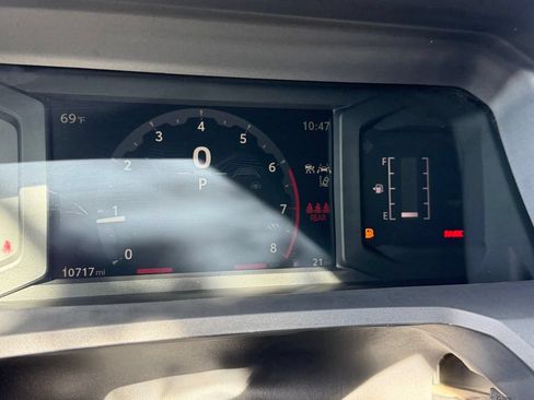 Certified 2025 Toyota Tacoma SR5 AWD/4WD image 24