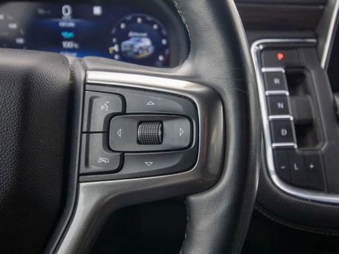 Used 2023 Chevrolet Suburban Premier image 24