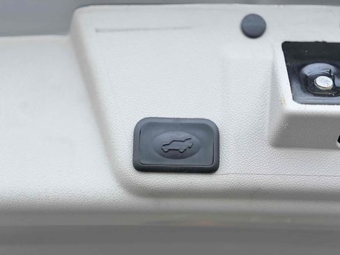 Used 2013 Buick Enclave Convenience image 12