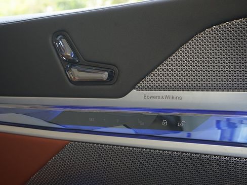 Used 2023 BMW 760i xDrive 760i xDrive w/ Executive Package image 31