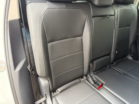 Used 2019 Volkswagen Tiguan SE FWD image 17