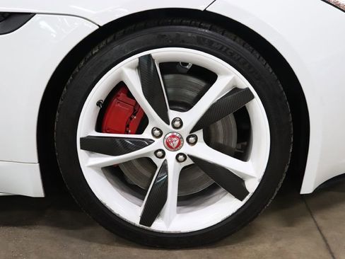 Used 2016 Jaguar F-TYPE R image 32