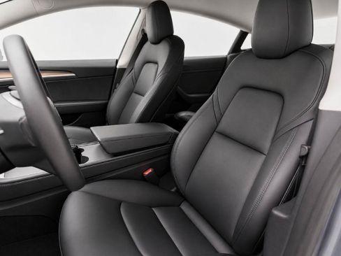 Used 2023 Tesla Model 3 Standard Range RWD image 9