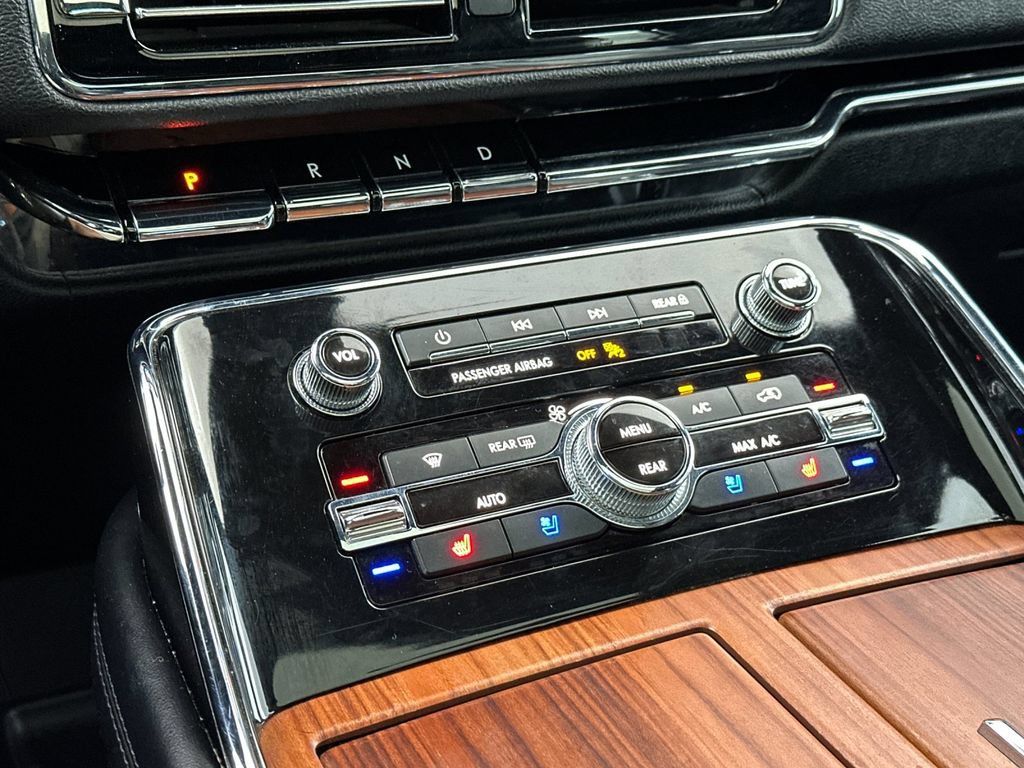 Used 2020 Lincoln Navigator Reserve AWD/4WD image 21