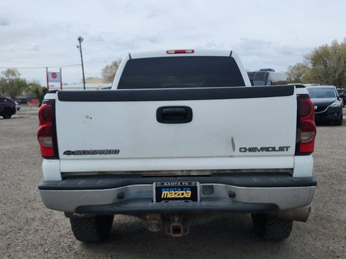 Used 2005 Chevrolet Silverado 2500 LS w/ Heavy-Duty Power Package image 7