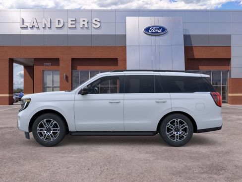 New 2026 Ford Expedition Active RWD image 3