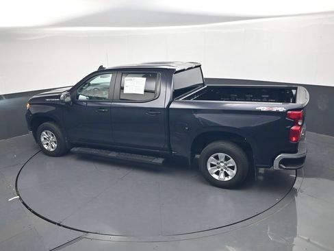 Used 2022 Chevrolet Silverado 1500 LT AWD/4WD image 34