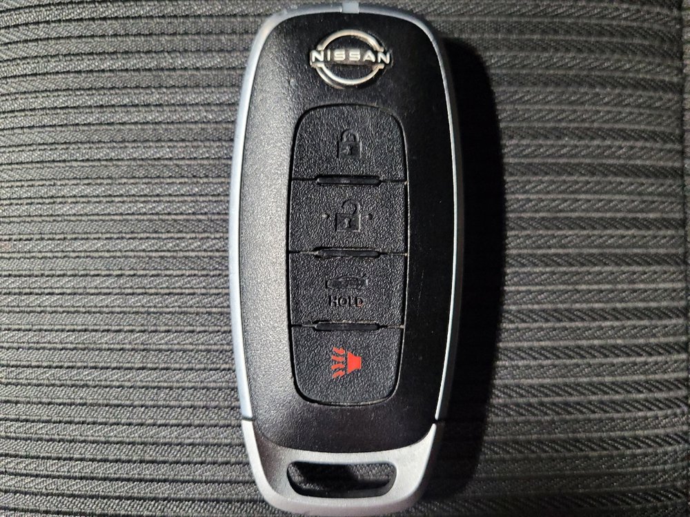 Used 2025 Nissan Sentra SV FWD image 32
