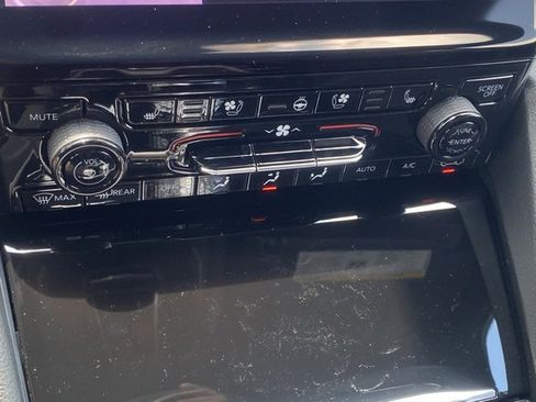 New 2025 Jeep Grand Cherokee L Limited w/ Luxury Tech Group II image 24