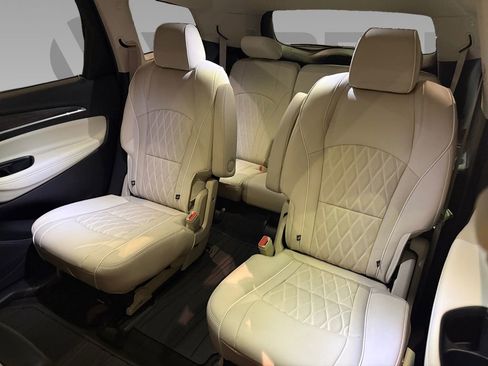 Used 2022 Buick Enclave Avenir w/ Avenir Technology Package image 5