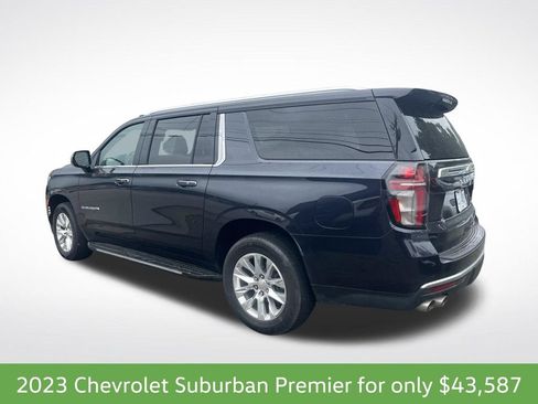 Used 2023 Chevrolet Suburban Premier AWD/4WD image 3