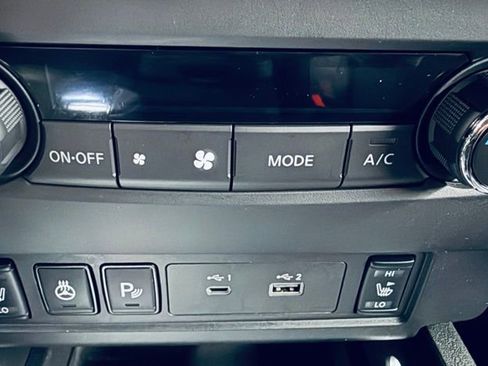 Used 2024 Nissan Frontier SL w/ Technology Package RWD image 10