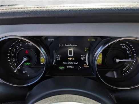 Used 2021 Jeep Wrangler Unlimited Sahara AWD/4WD image 11
