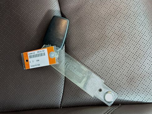 Used 2024 Toyota Sienna Platinum image 33