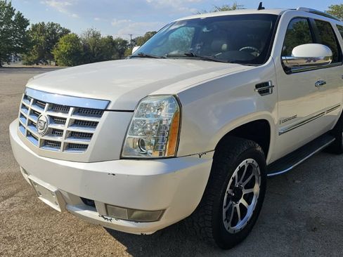 Used 2009 Cadillac Escalade AWD image 1