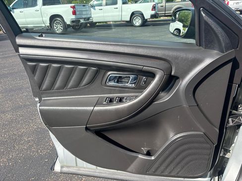 Used 2019 Ford Taurus Police Interceptor AWD image 9