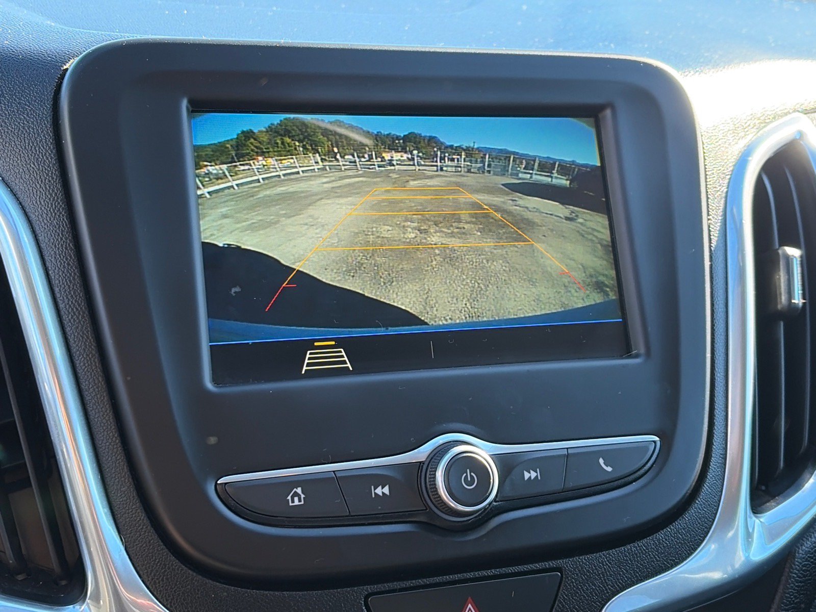 Used 2019 Chevrolet Equinox LT AWD/4WD image 10