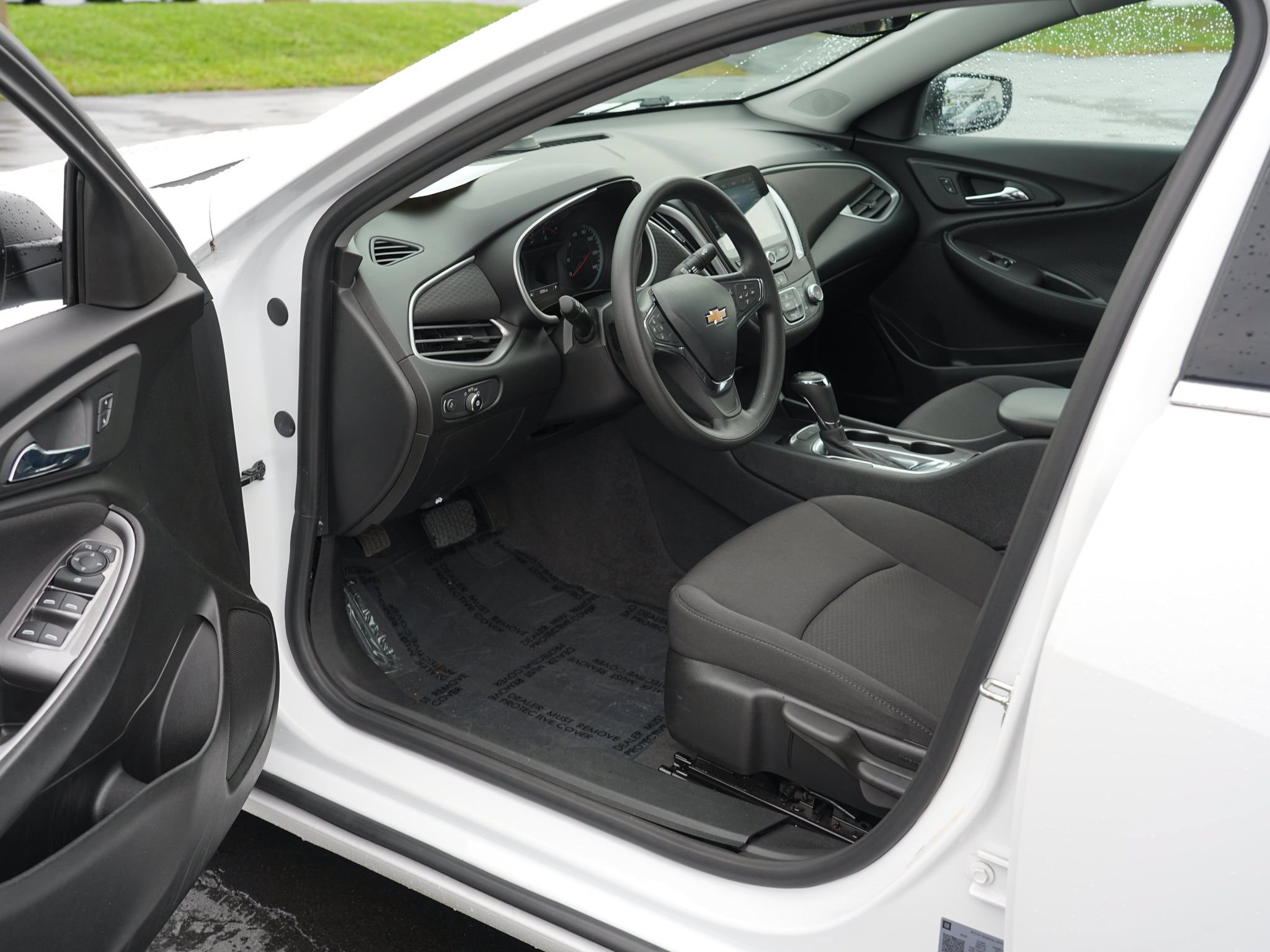 Used 2020 Chevrolet Malibu LS FWD image 14