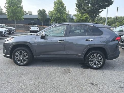 Used 2022 Toyota RAV4 Limited AWD/4WD image 4
