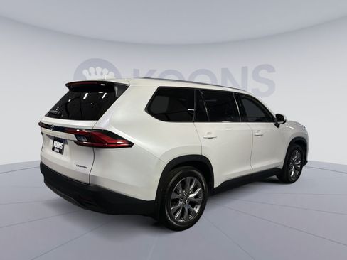 Used 2024 Toyota Grand Highlander AWD Hybrid image 7