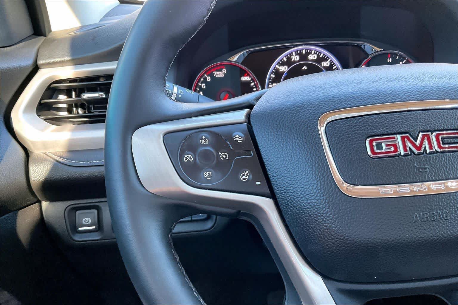 Used 2023 GMC Acadia Denali w/ Denali Ultimate Package AWD/4WD image 24