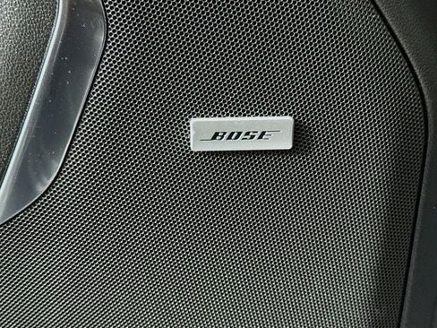 Used 2022 Chevrolet Suburban Premier image 19