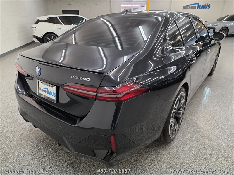 Used 2024 BMW i5 eDrive40i w/ M Sport Package RWD image 11