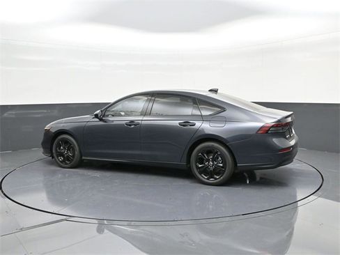 New 2025 Honda Accord SE image 5