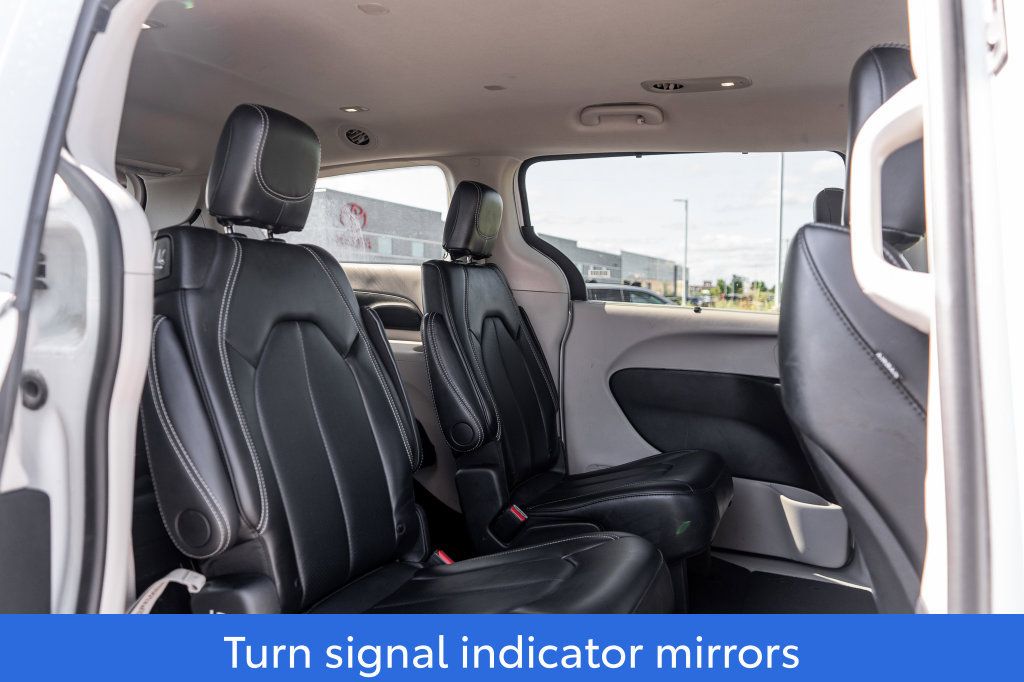 Used 2024 Chrysler Pacifica Touring-L FWD image 14
